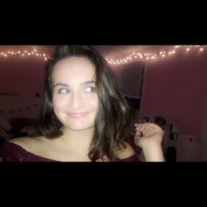 Meet your Posher, Olivia